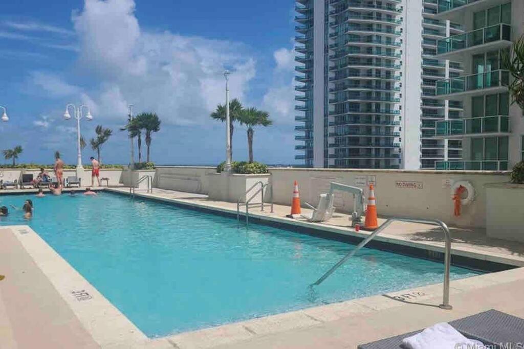 High Floor Unit Located In Brickell - Free Parking Apartment Miami Exterior photo